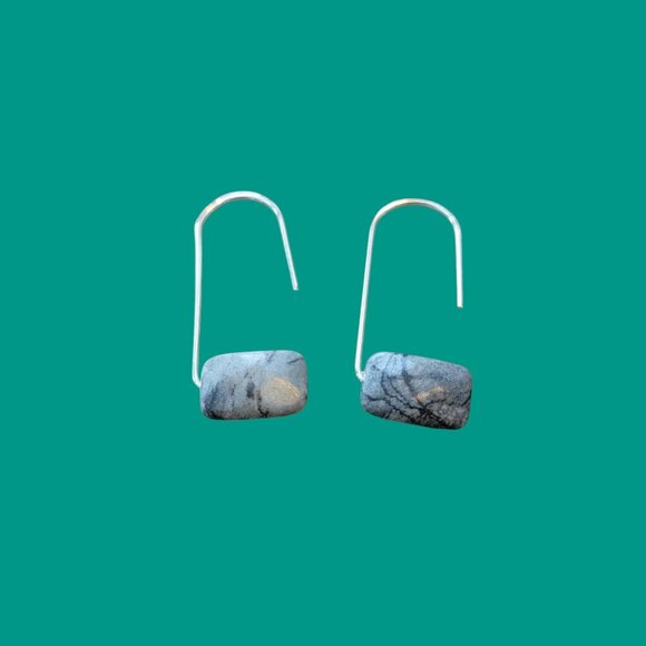 Boho Faux Floating Stone Gray w Silver Hook Earrings - Picture 1 of 11
